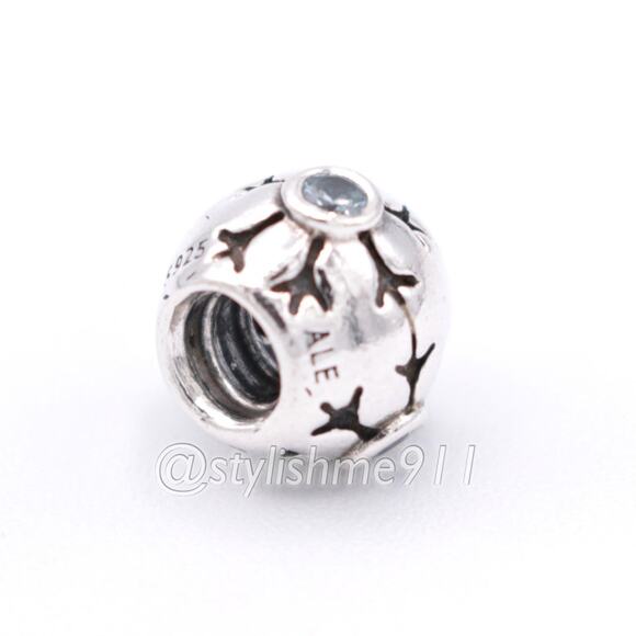 Authentic PANDORA Snowflake Charm - 790367CZA - Picture 8 of 12